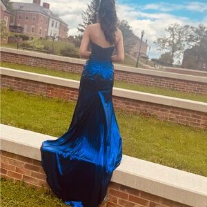 Elegant Blue Strapless Evening Gown